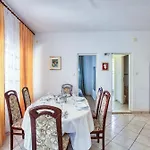 Apartament By The Sea - 2895 Rogoznica (Sibenik-Knin)