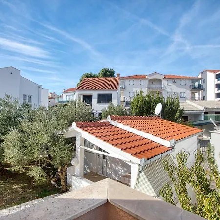 By The Sea - 2895 Apartment *