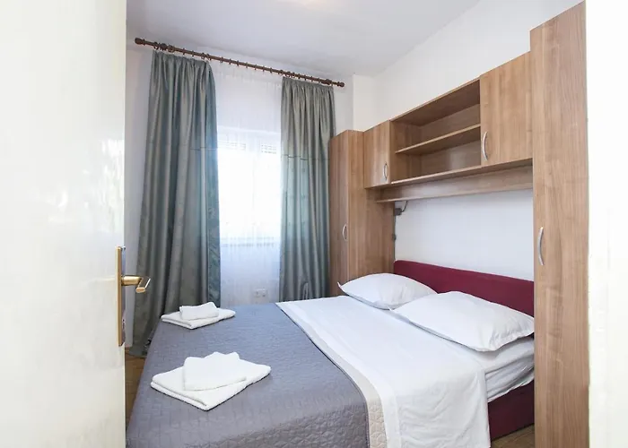 By The Sea - 2895 Apartment