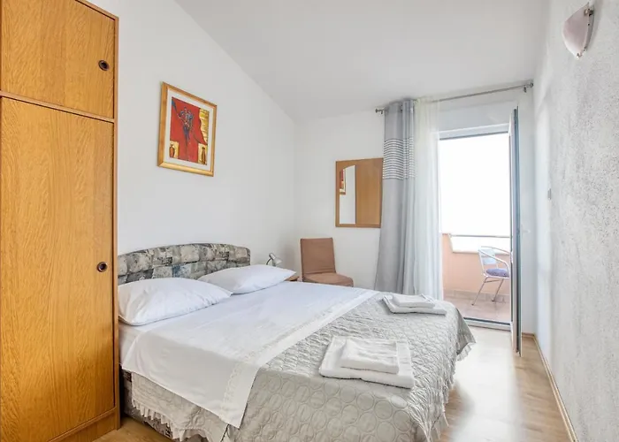 By The Sea - 2895 Apartment