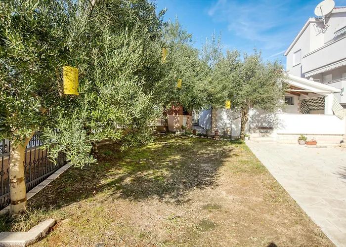 By The Sea - 2895 * Rogoznica (Sibenik-Knin)